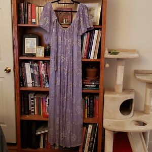 VTG 1970s gown